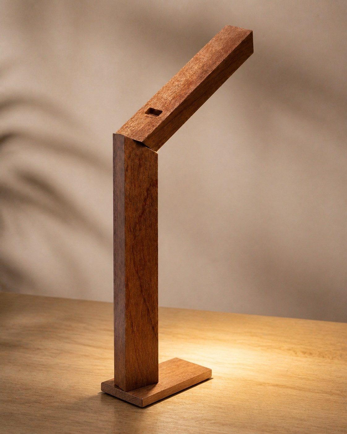 WOODI Akku-Schreibtischlampe – Detailansicht | DecoHarmonie