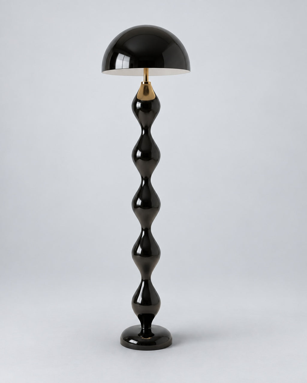 AVEN Stehlampe – Schwarz, Studioansicht | DecoHarmonie