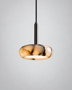 MARBA LED-Pendelleuchte aus Marmor – Einflammig / Marmor, Produktansicht vor hellem Hintergrund