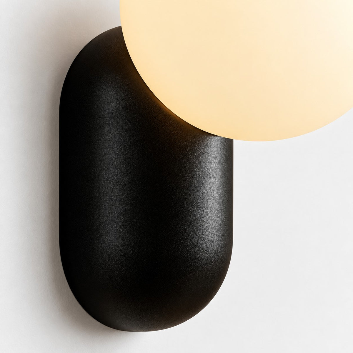 KEVA Wandleuchte – Materialdetail