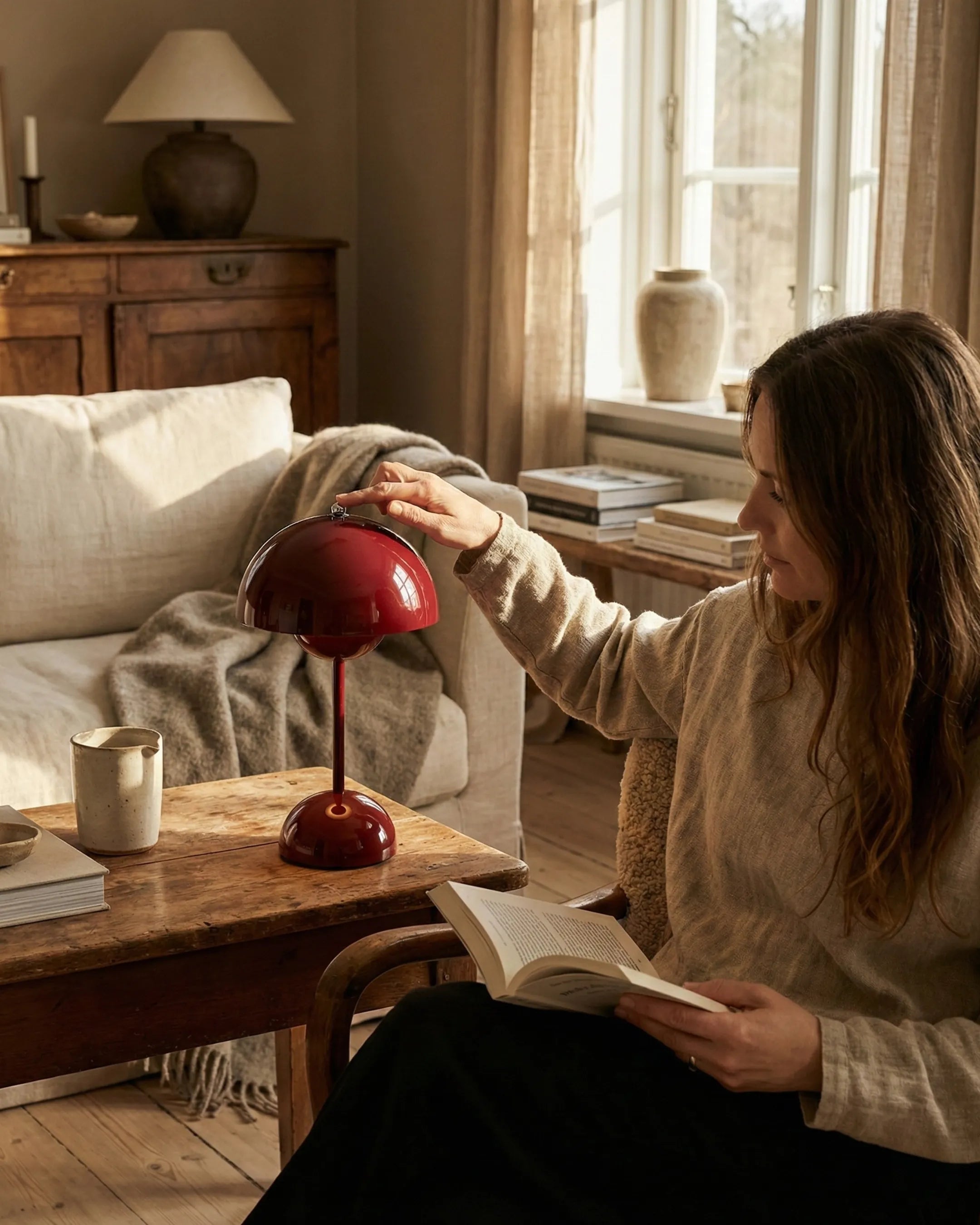 ODEN cordless designer table lamp styled in a minimalist Australian interior — DecoHarmonie
