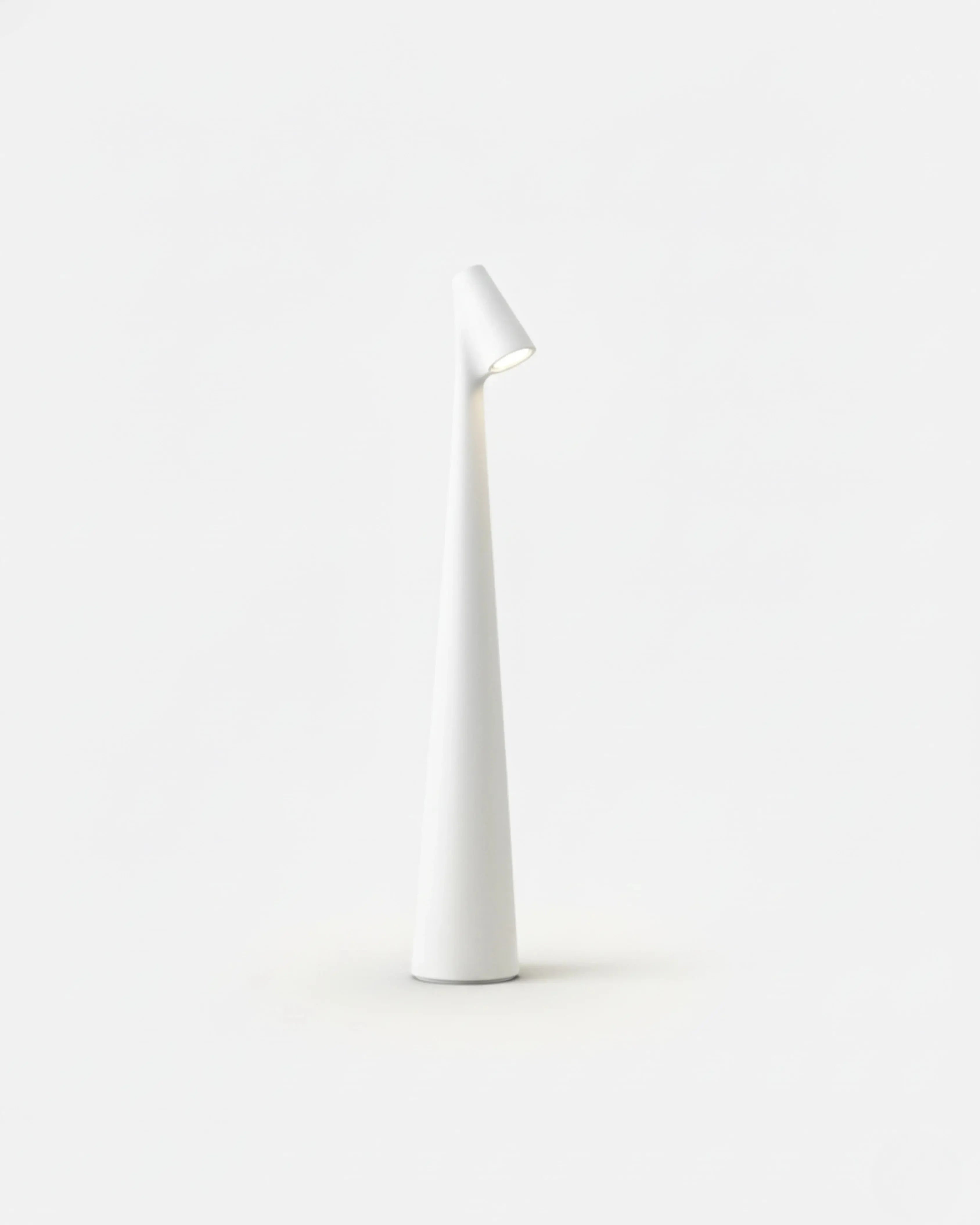 NORA cordless designer table lamp in white — wireless rechargeable lamp | DecoHarmonie Australia