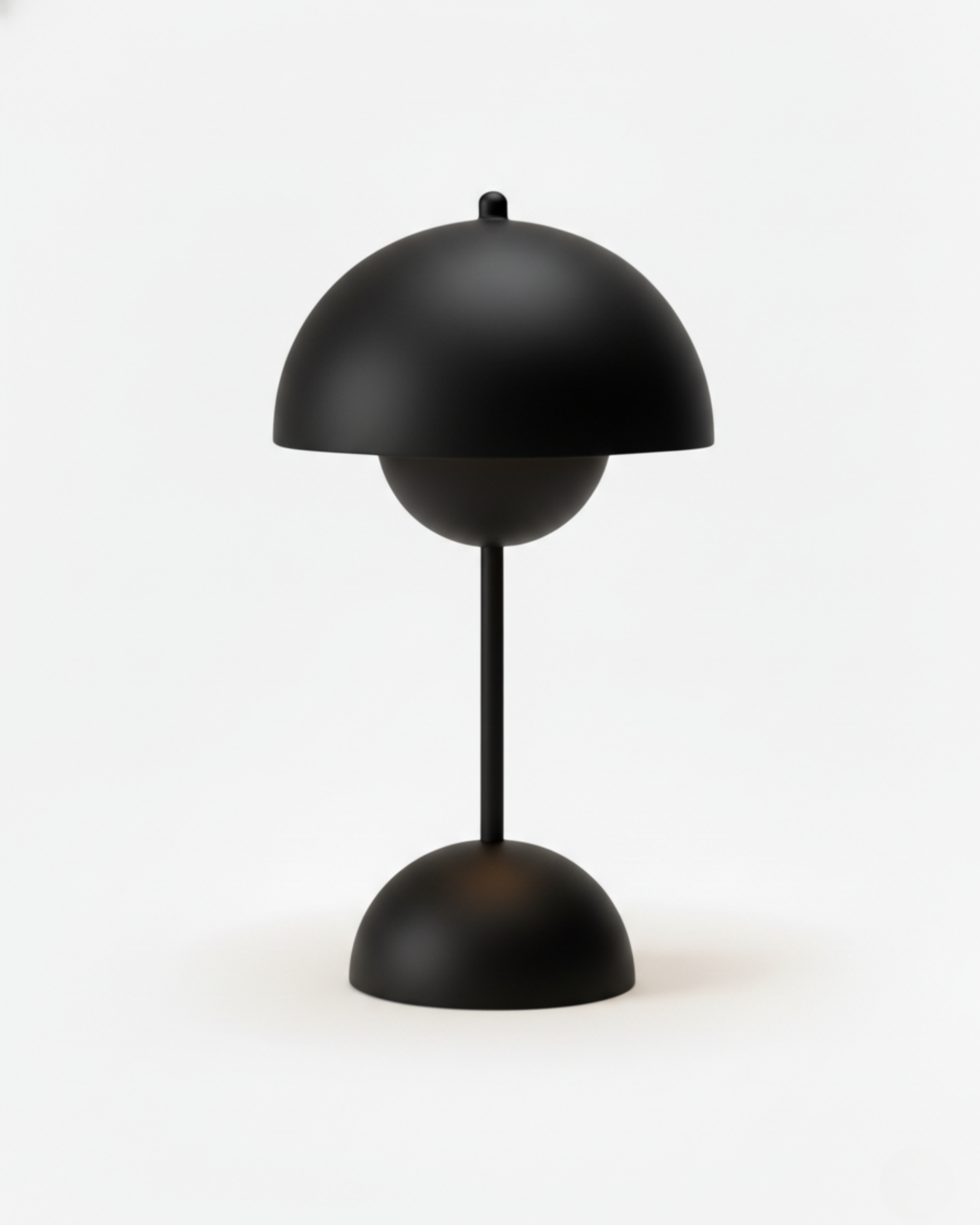 ODEN cordless designer table lamp in black — wireless rechargeable lamp | DecoHarmonie Australia