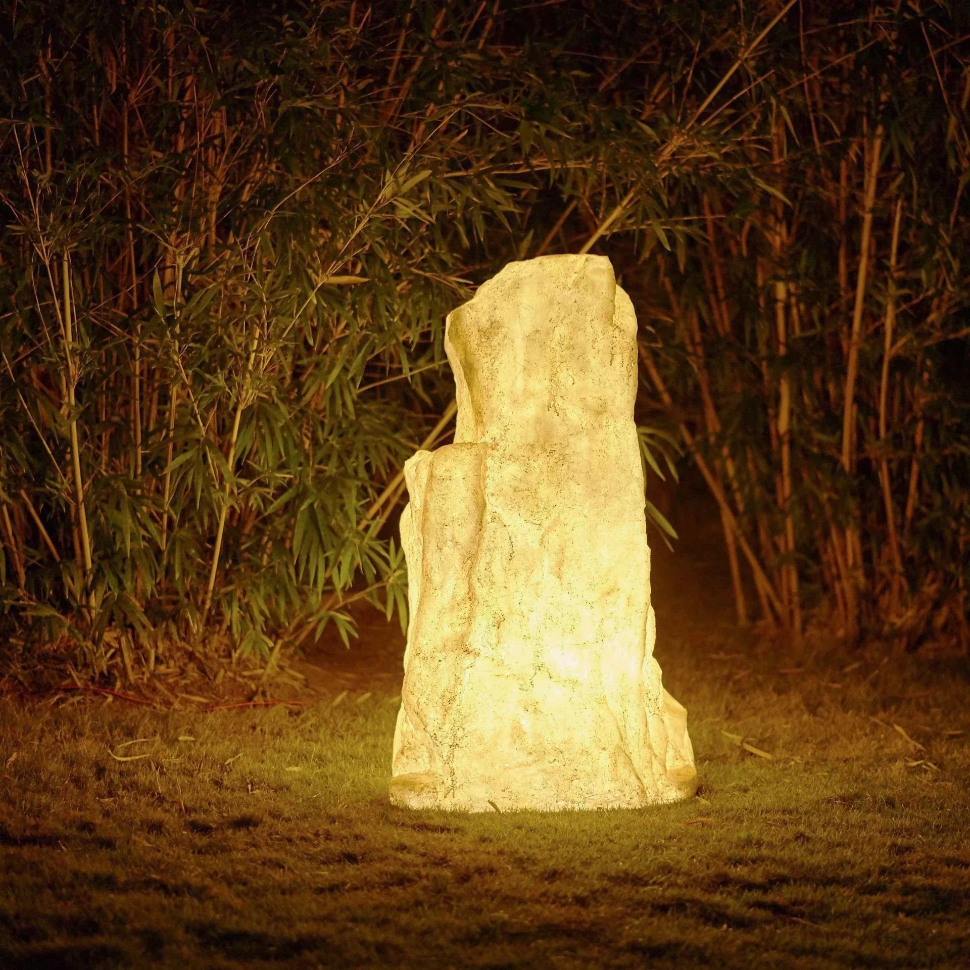 Outdoor Lighting Stone Effect Resin - MERAKX | Durable