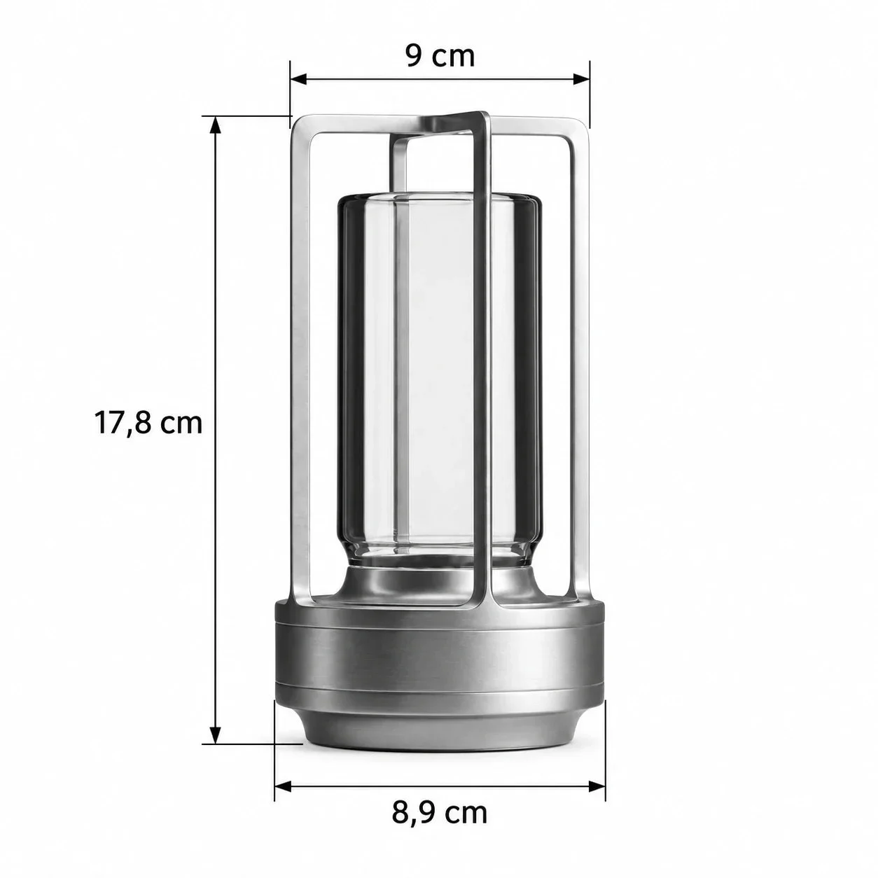 Masszeichnung – Gesamthöhe: 17,8 cm, Durchmesser des Leuchtenkörpers: 9 cm, Sockeldurchmesser: 8,9 cm
