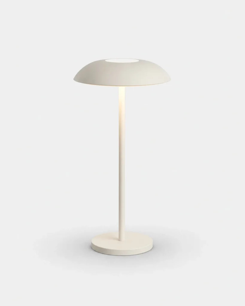 Akku-Tischlampe OSLO, Metallkuppel mit Touch-Dimmung – Weiss, Produktfoto