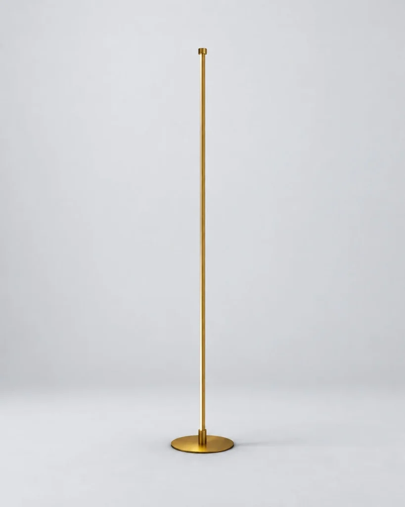 LED-Stehlampe in schlanker Stabform SVEN – Gold, Studioansicht