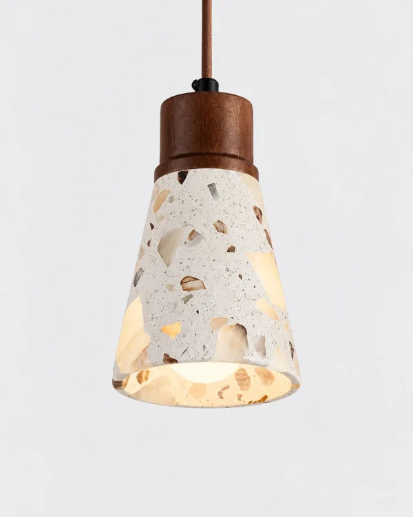 Hängelampe: kleiner Terrazzo-Schirm mit Nussbaumholz, 3 Formen – OMI