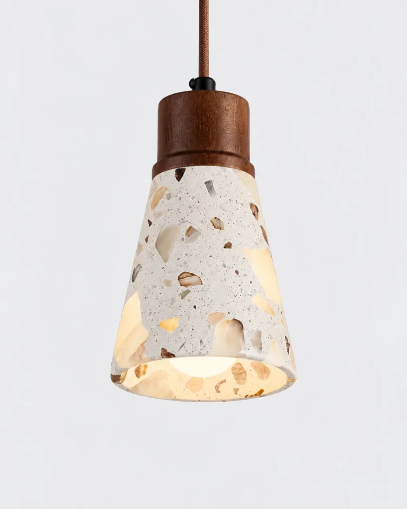 Hängelampe OMI, kleiner Terrazzo-Schirm mit Nussbaumholz, 3 Formen – Konisch, Terrazzo, Produktfoto