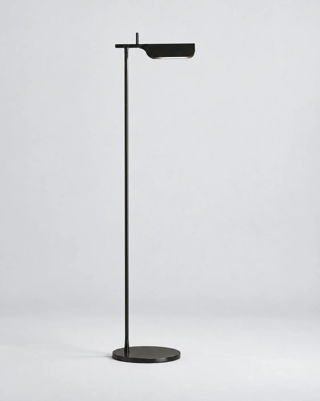 MILO Stehlampe – Schwarz, Studioansicht | DecoHarmonie