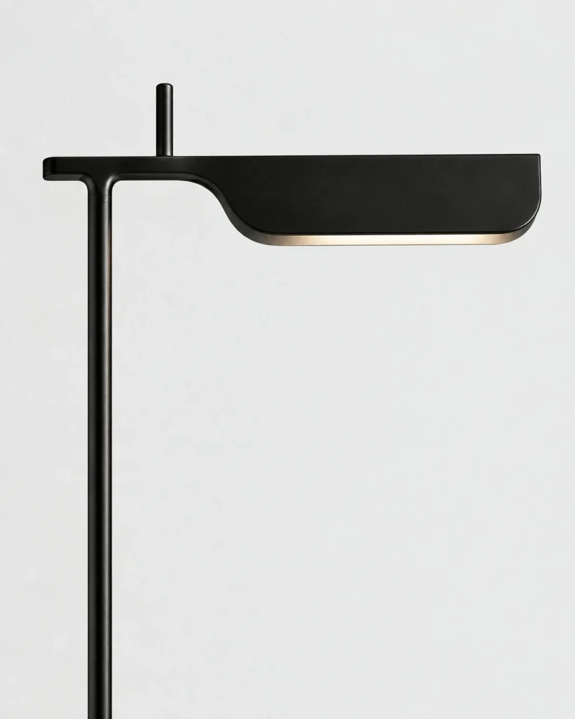 Stehlampe mit flachem Leuchtenkopf MILO – Schwarz – Flacher Leuchtenkopf und sichtbarer oberer Arm