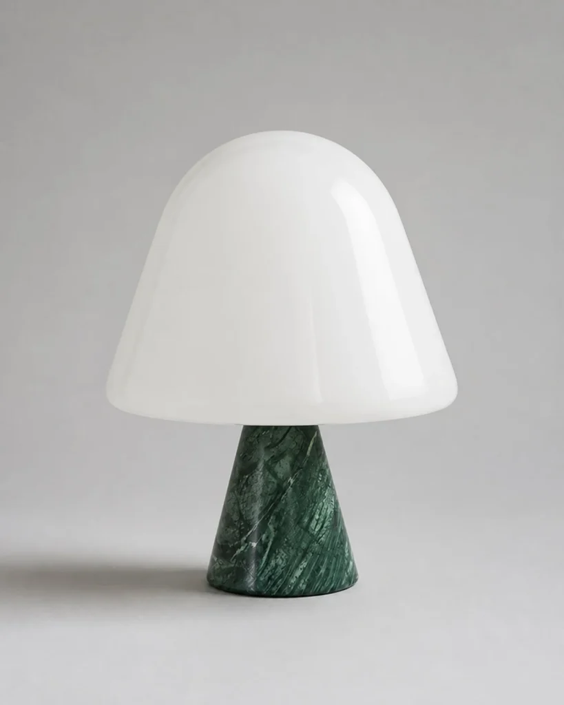 Tischlampe NOKO, Marmorfuss und Opalglaskuppel – Grüner Marmor, Produktfoto