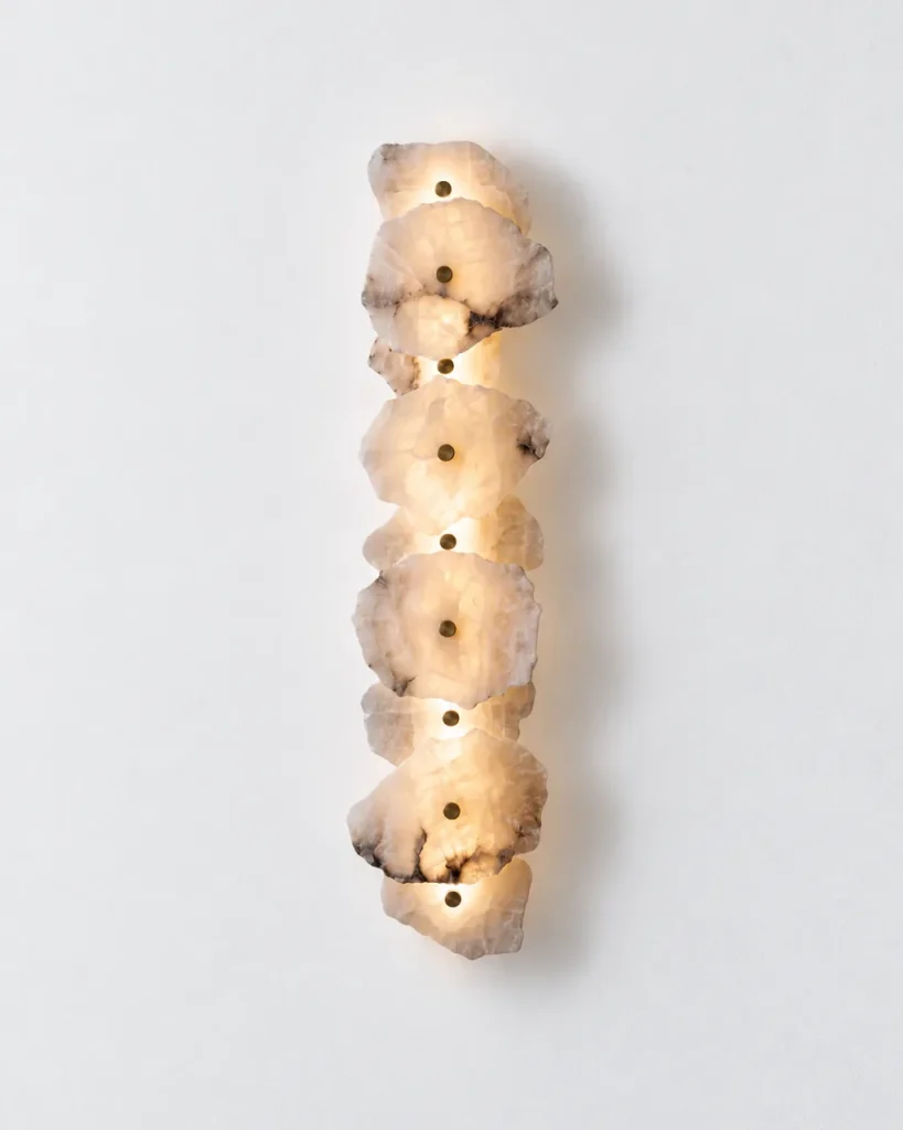 Wandlampe MAART, Alabasterscheiben mit Naturkante, 1 bis 9 – Neunfach, neun Alabasterscheiben, Produktfoto
