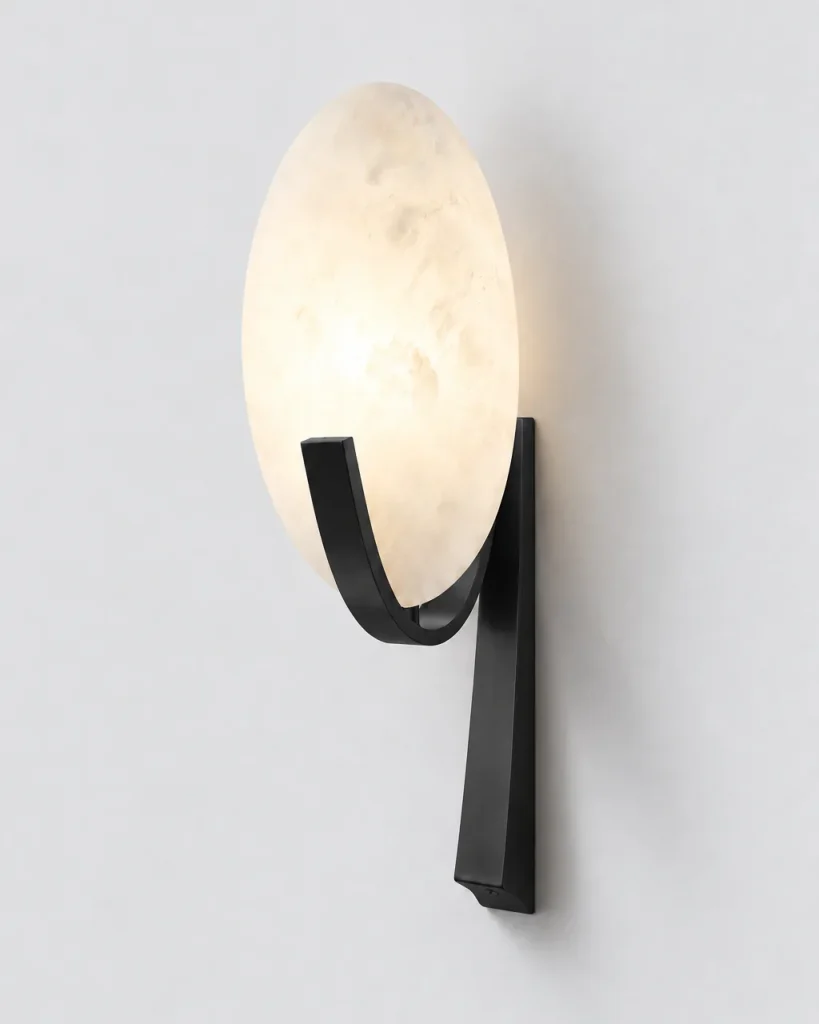 Wandlampe CALNA, Alabasterscheibe in Metallbügel – Schwarz, Produktfoto