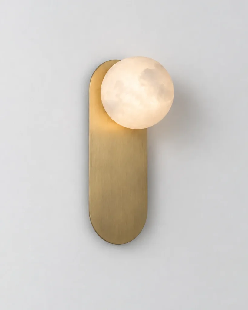 Wandlampe ALNE, Alabasterkugel auf ovaler Wandplatte – Alabasterkugel auf ovaler Wandplatte, Produktfoto
