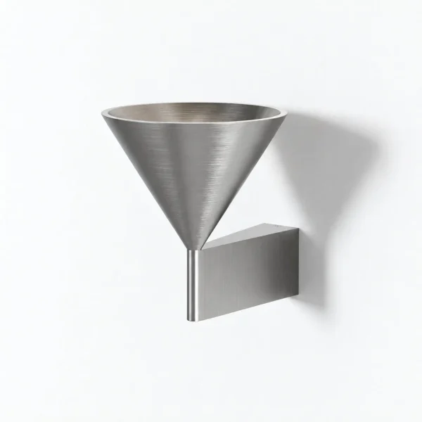 Wandlampe: gebürstetes Aluminium mit Kegelschirm – KROMA