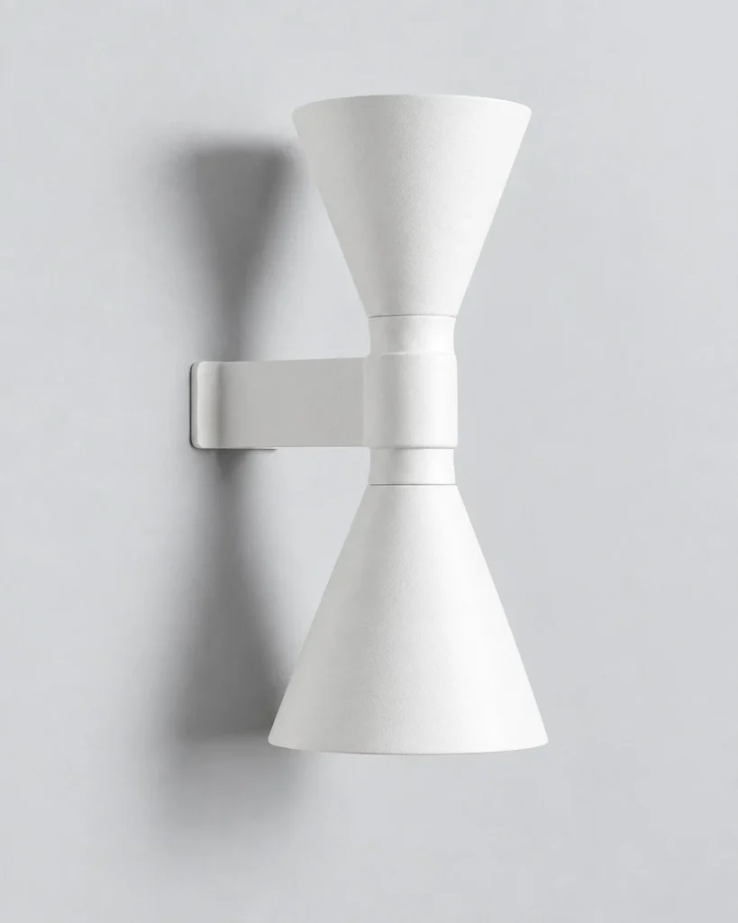 Wandlampe RIVO, Doppelkegel aus Metall und Aluminium – Weiss, Produktfoto