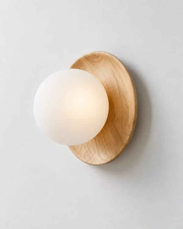 Applique ARIS, sfera di vetro su disco di legno, LED – legno chiaro, foto prodotto