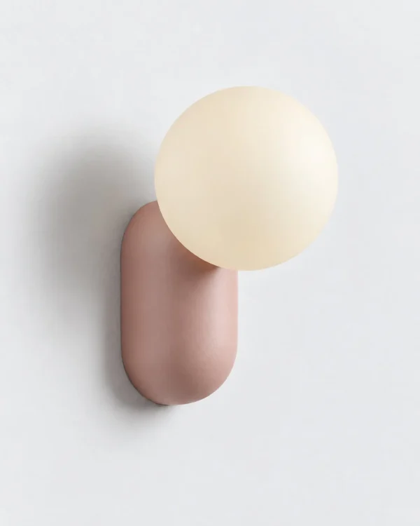 Wandlampe: längliche Kunstharzform mit Opalglas – KEVA