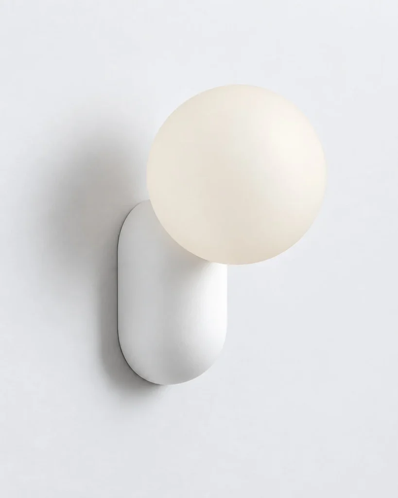 Wandlampe KEVA, längliche Kunstharzform mit Opalglas – Weiss, Produktfoto