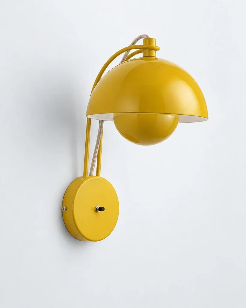 Wandlampe ODANI, Pilzform aus lackiertem Metall – Gelb, Produktfoto
