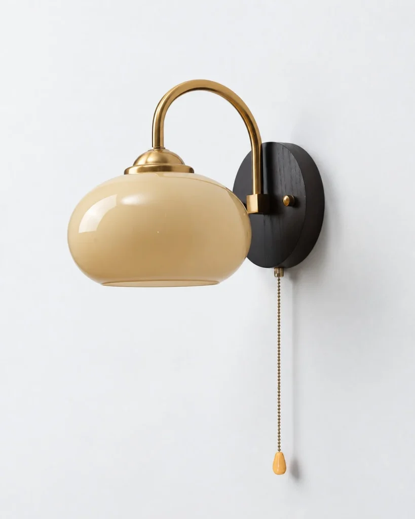 Wandlampe STRATO, Glas in Karamelltönen mit Holzsockel – Beige, Produktfoto