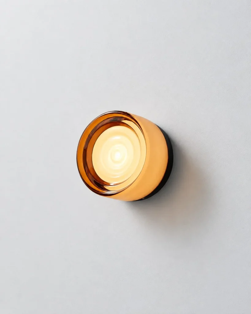 Wandlampe in runder Form EVOA – Bernstein Echo, Produktansicht