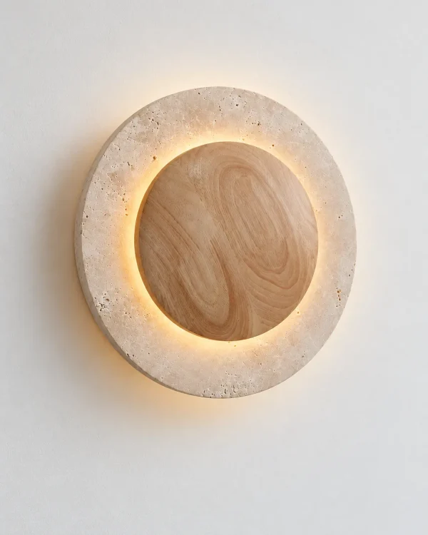Applique KUMI, travertino rotondo con disco di legno – travertino e legno, foto prodotto